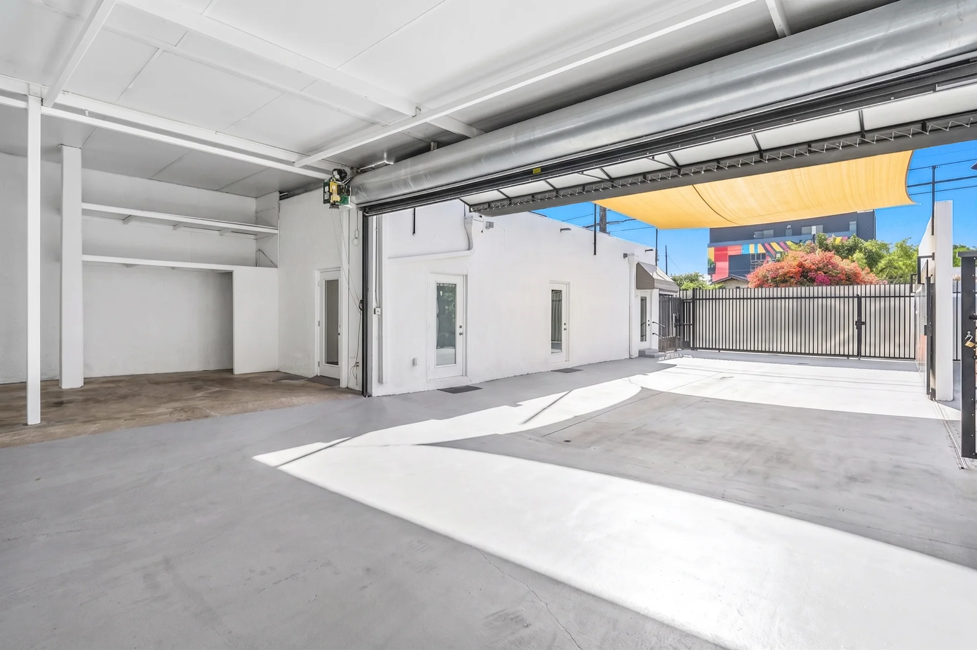 main bay at 773 & 775 NW 21st Terrace